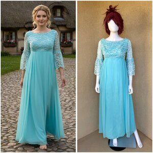 Dreamy Cottage Core 70s Lace Bell-Sleeve Gown